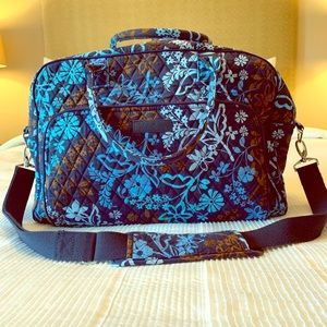 Vera Bradley travel bag